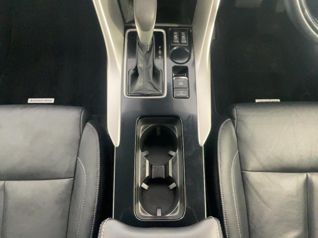 Photo '18' of Mitsubishi Eclipse Cross