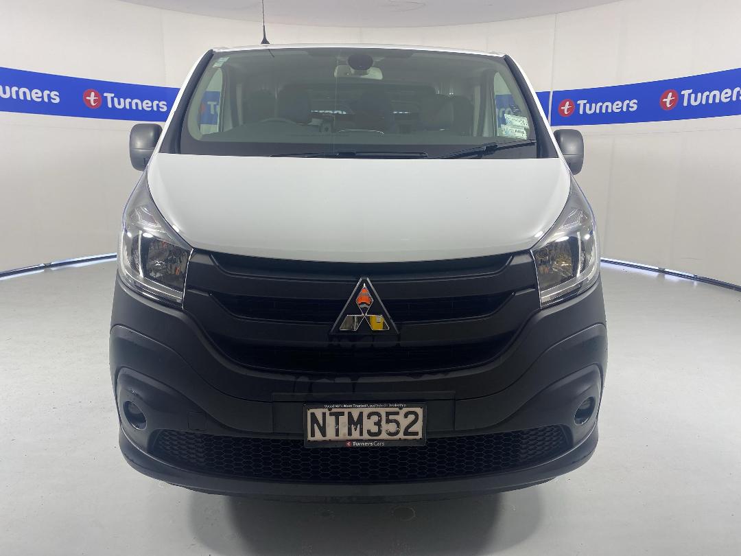 Photo '2' of Mitsubishi Express