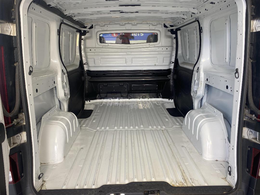 Photo '14' of Mitsubishi Express