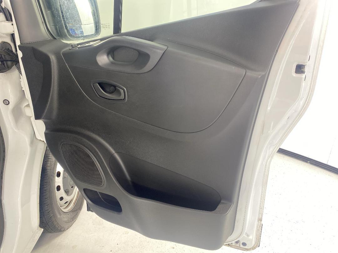 Photo '15' of Mitsubishi Express