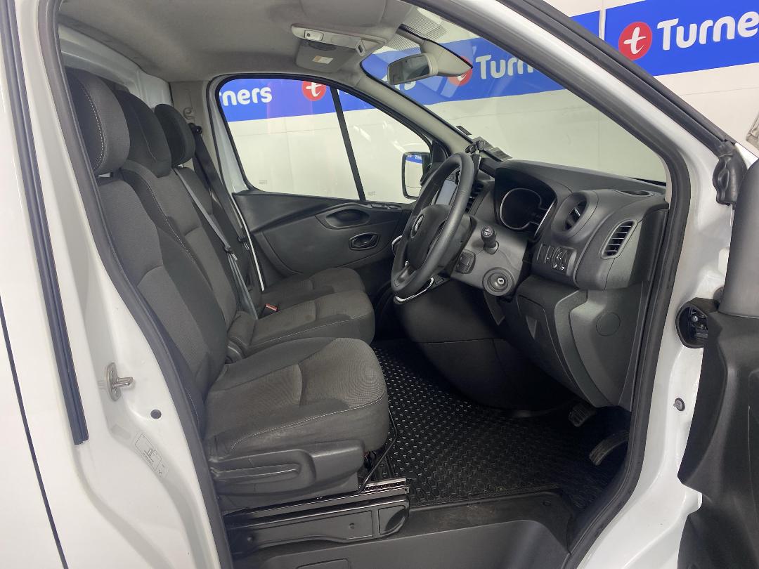 Photo '16' of Mitsubishi Express