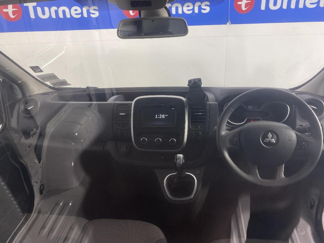 Photo '17' of Mitsubishi Express