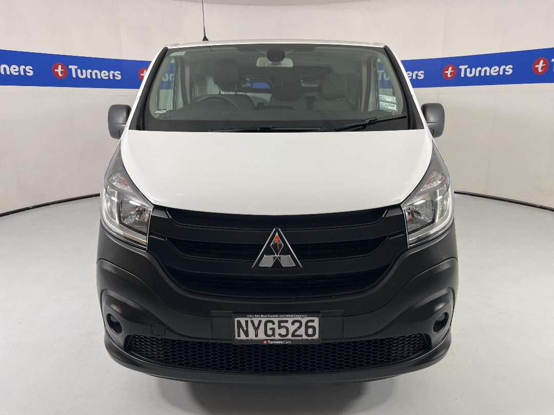 Photo '2' of Mitsubishi Express