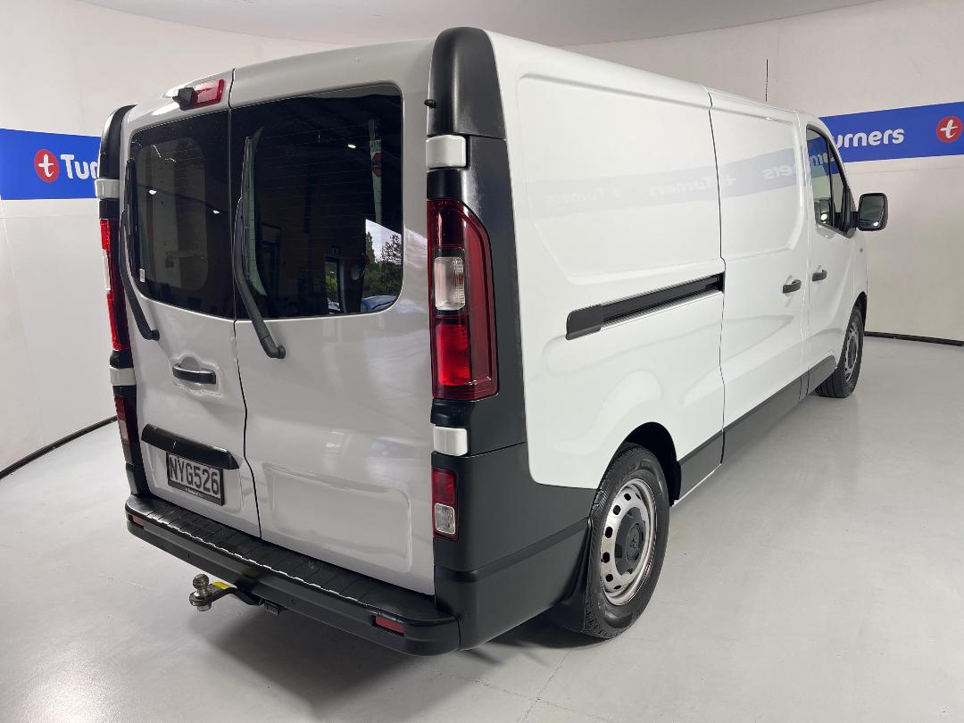 Photo '7' of Mitsubishi Express