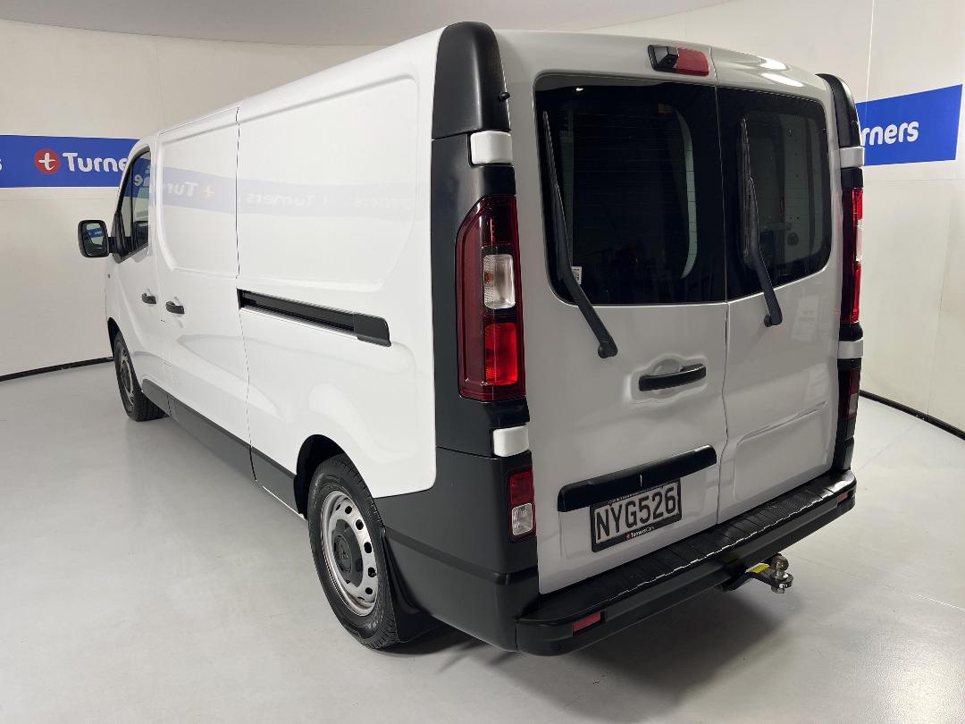 Photo '5' of Mitsubishi Express