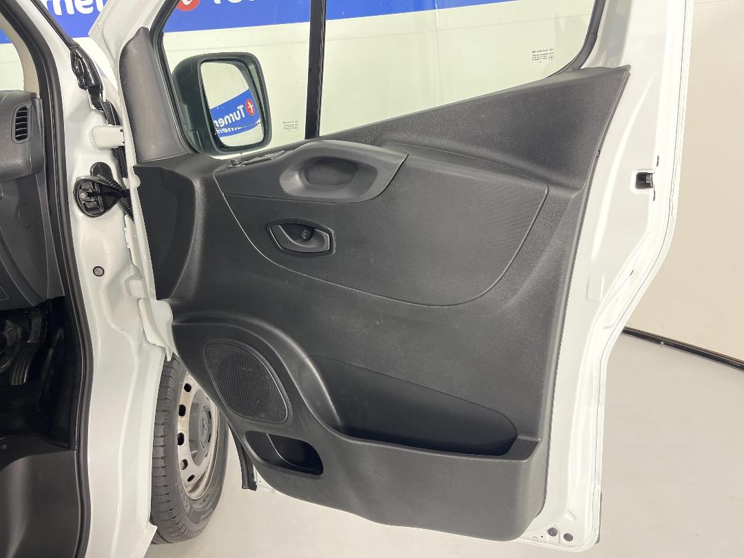 Photo '15' of Mitsubishi Express