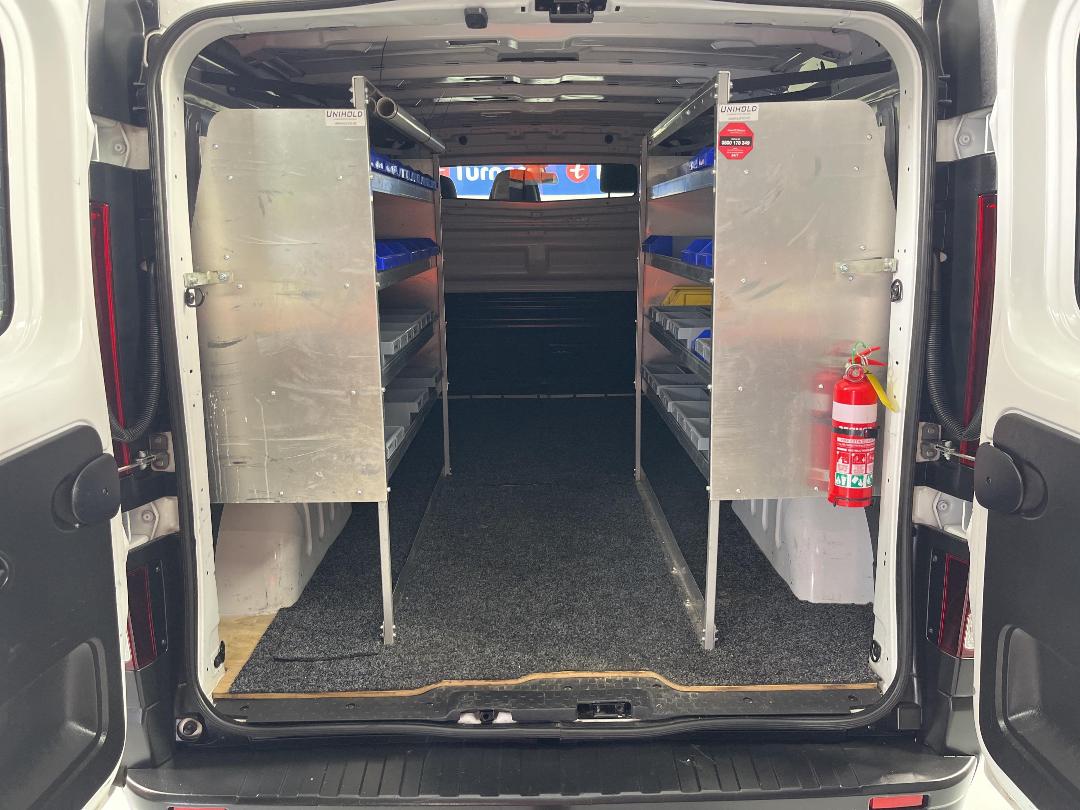 Photo '14' of Mitsubishi Express