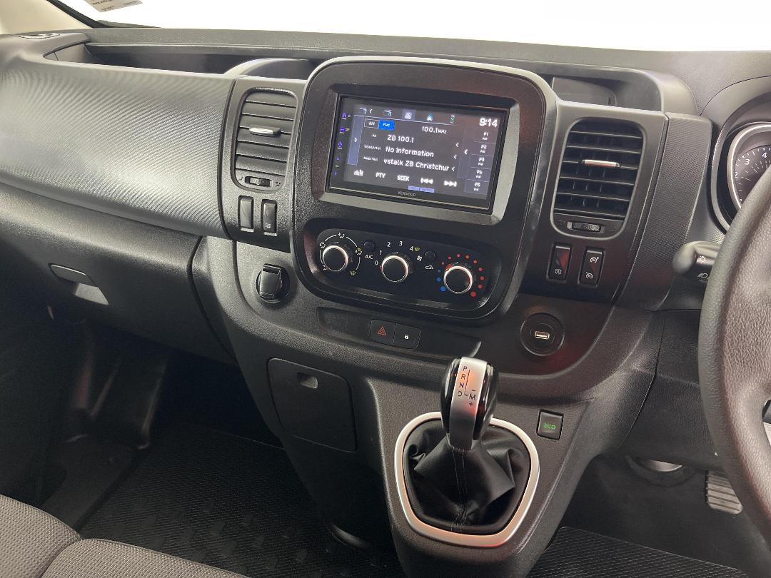 Photo '18' of Mitsubishi Express