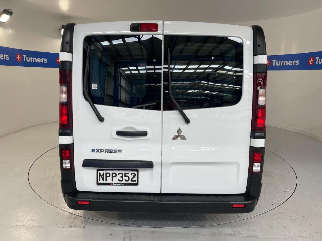 Photo '6' of Mitsubishi Express