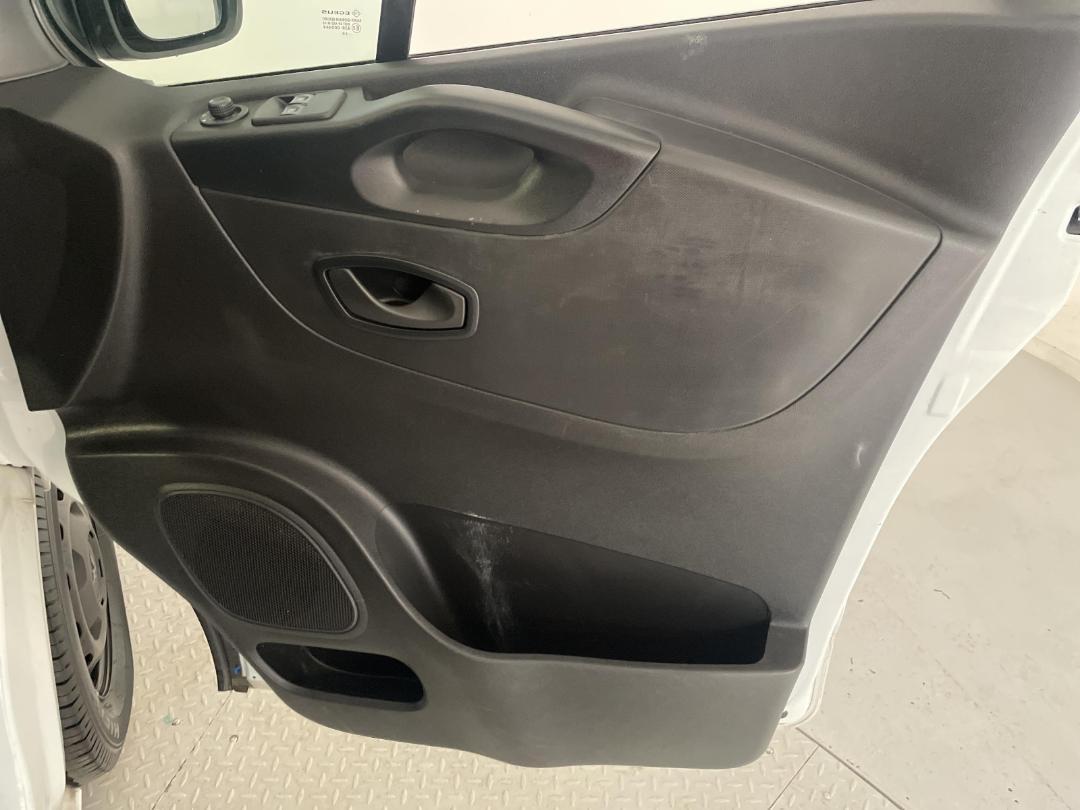 Photo '15' of Mitsubishi Express