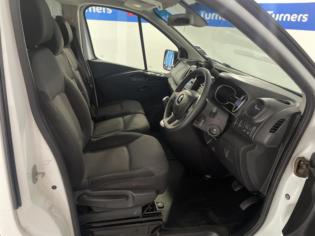 Photo '16' of Mitsubishi Express