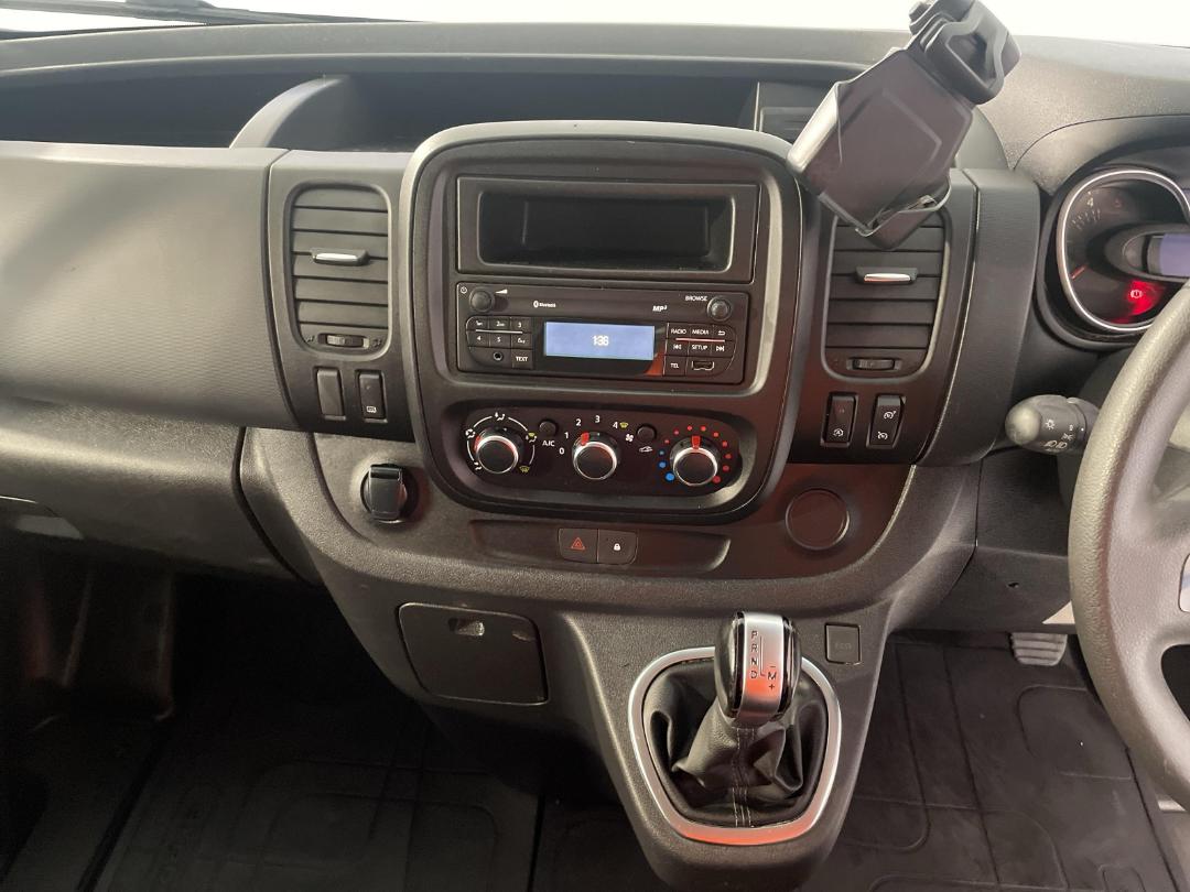 Photo '18' of Mitsubishi Express