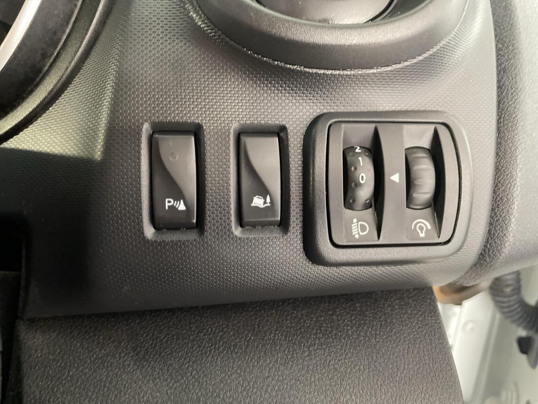 Photo '23' of Mitsubishi Express