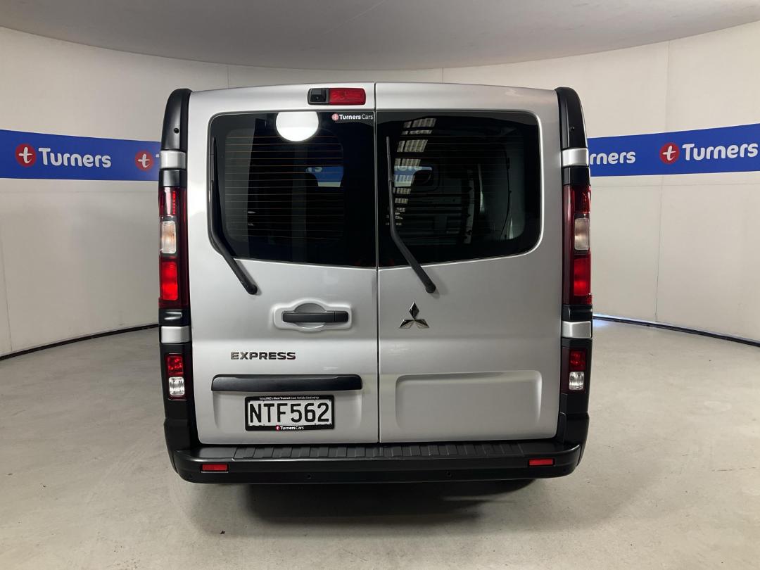 Photo '6' of Mitsubishi Express