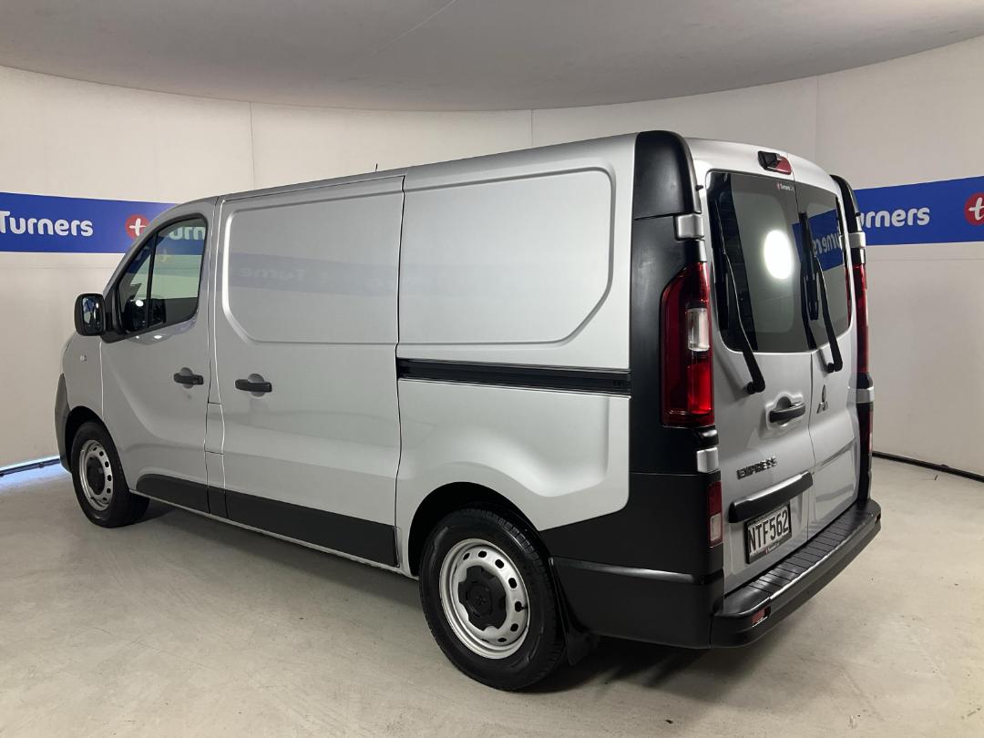 Photo '5' of Mitsubishi Express