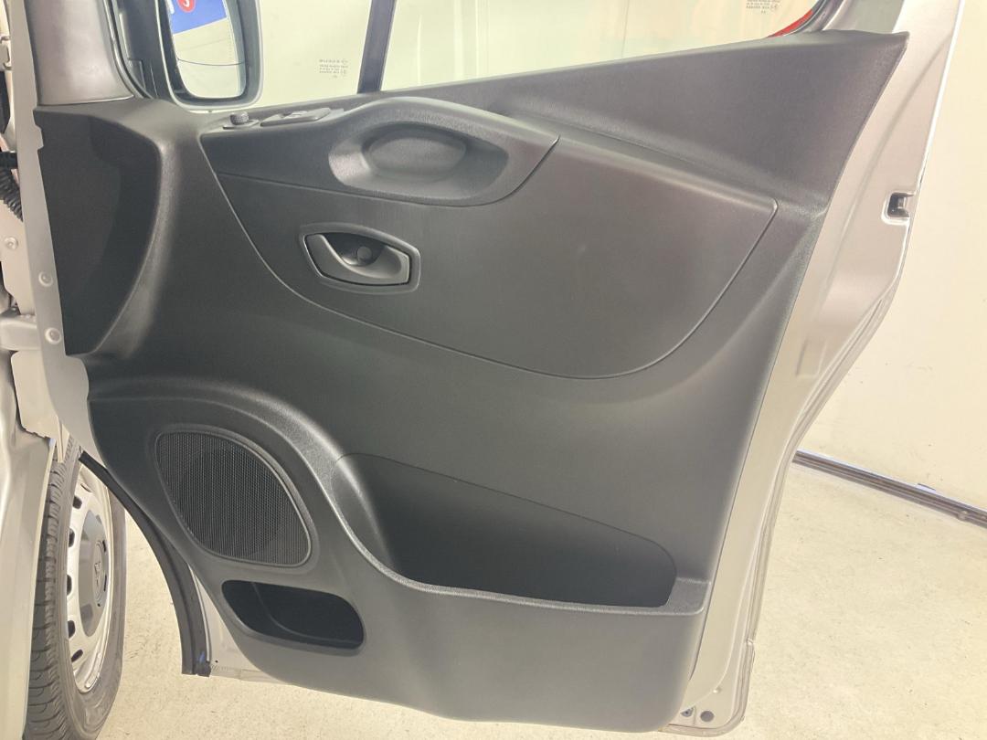 Photo '15' of Mitsubishi Express