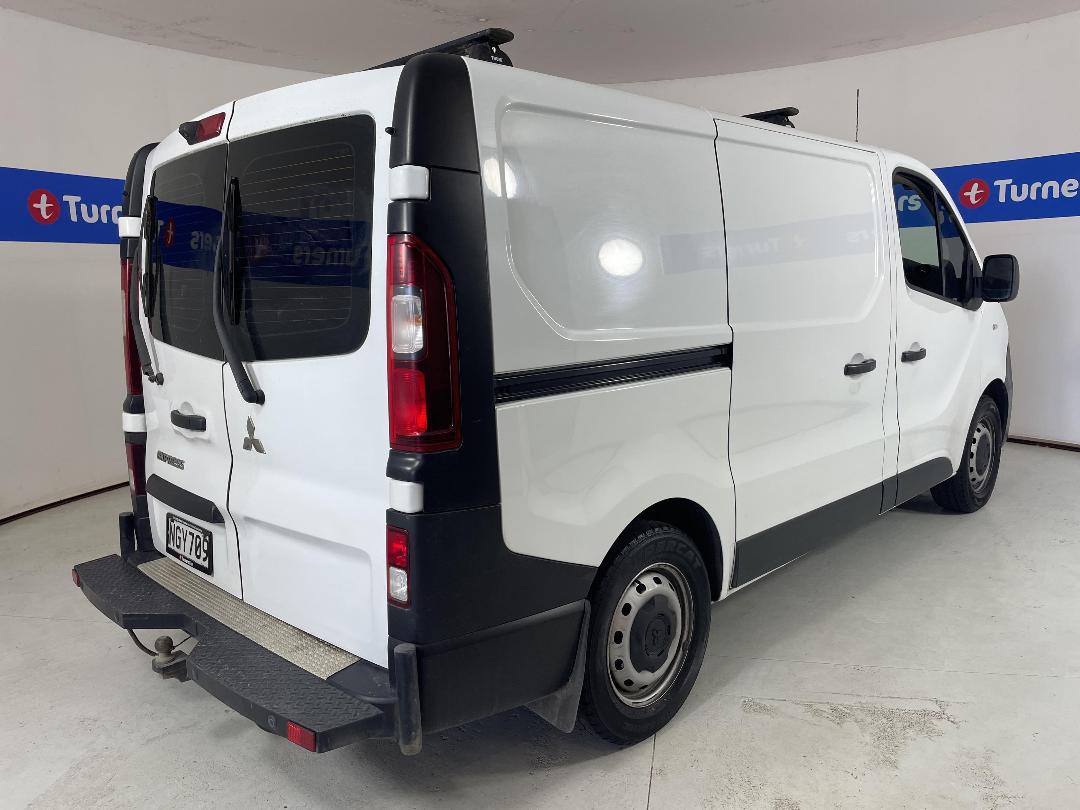 Photo '7' of Mitsubishi Express