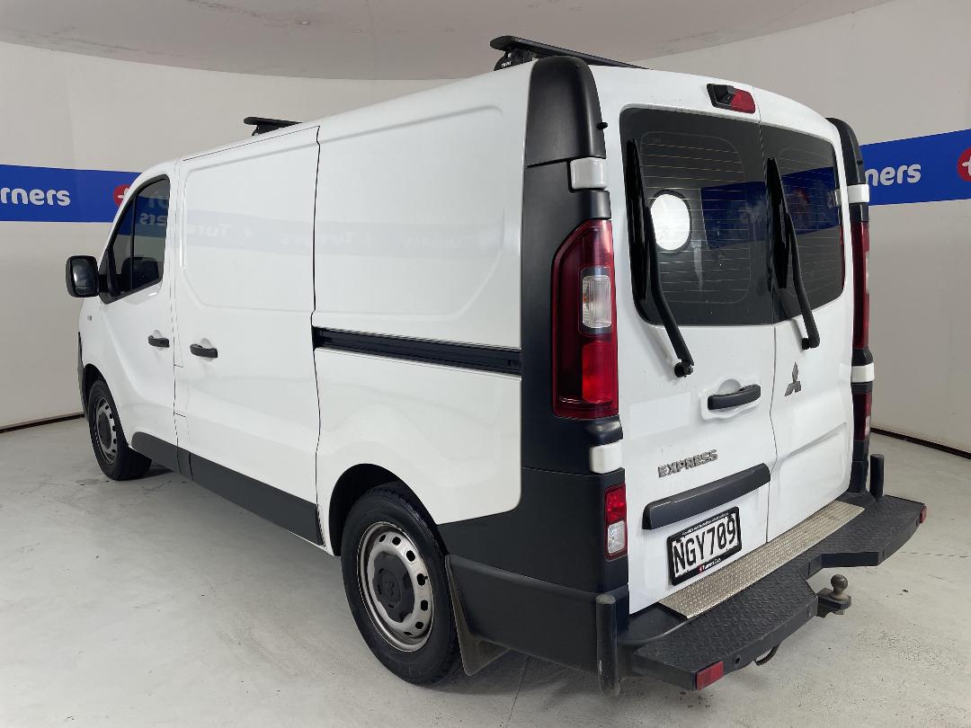 Photo '5' of Mitsubishi Express