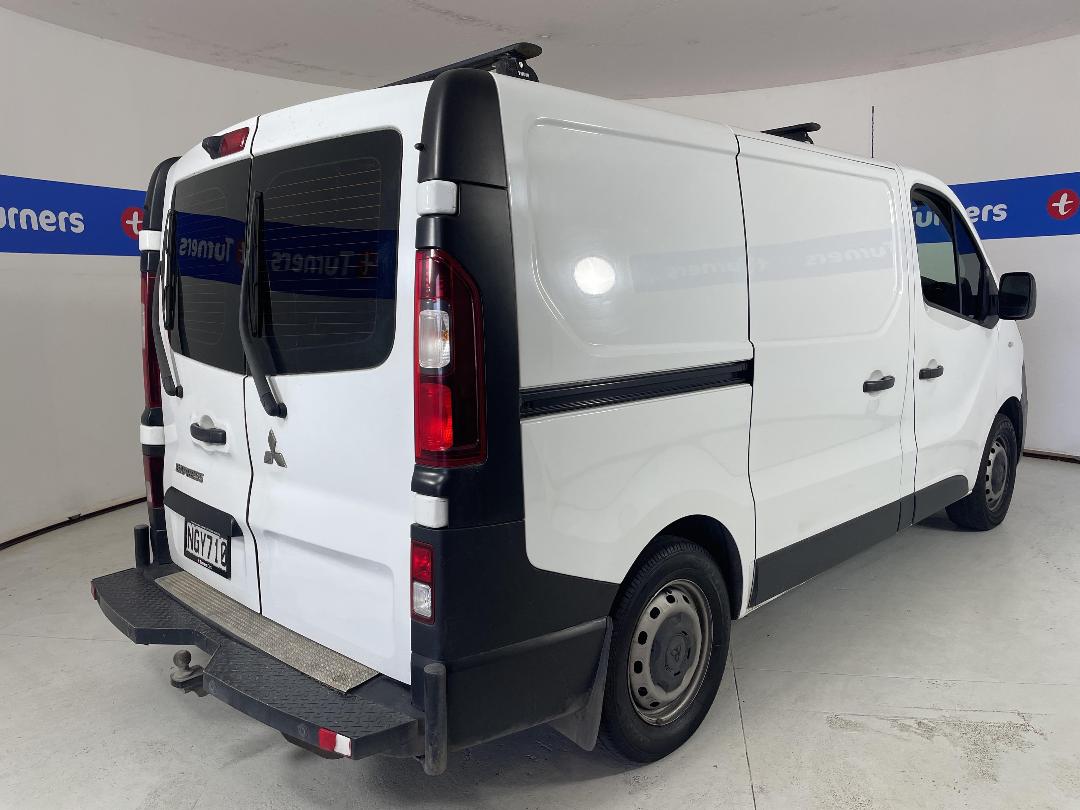 Photo '7' of Mitsubishi Express