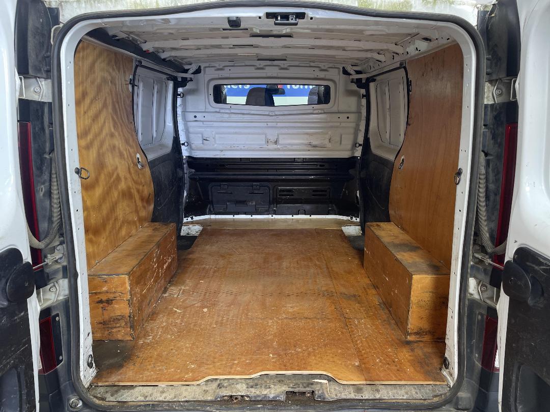 Photo '14' of Mitsubishi Express