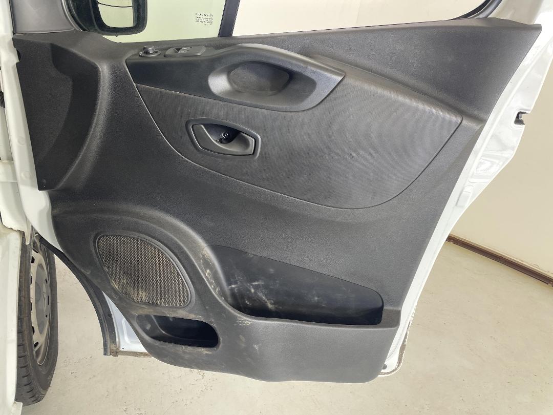 Photo '15' of Mitsubishi Express