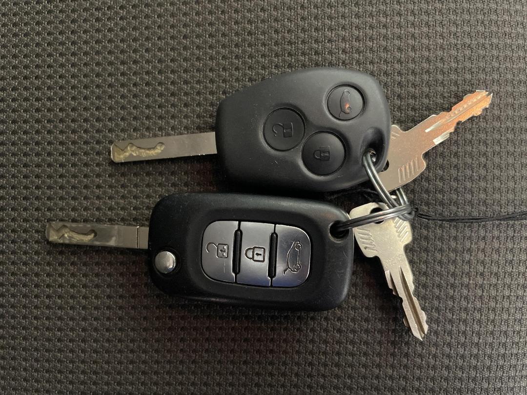 Photo '21' of Mitsubishi Express