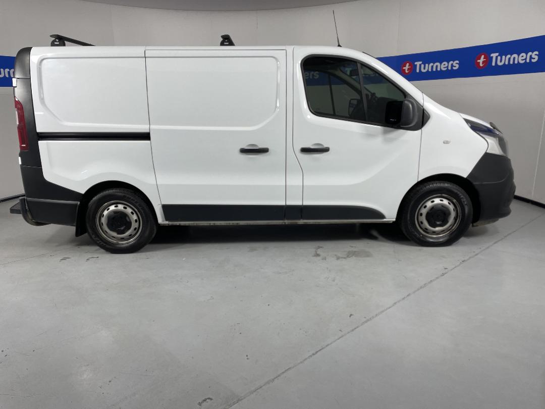 Photo '22' of Mitsubishi Express