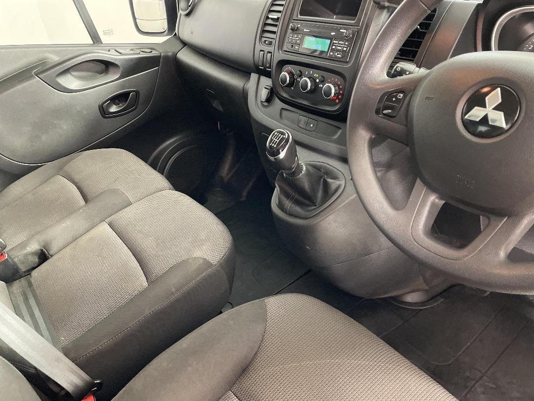 Photo '18' of Mitsubishi Express