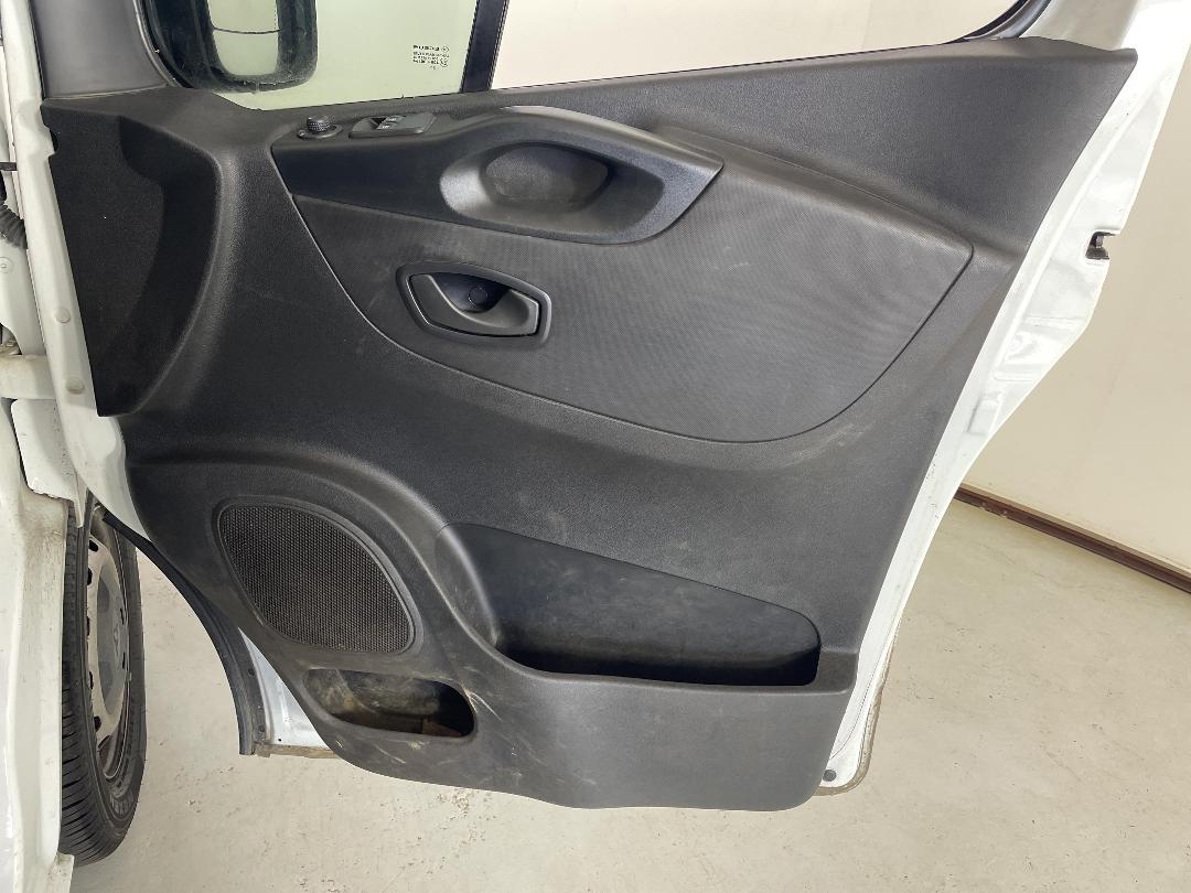 Photo '15' of Mitsubishi Express