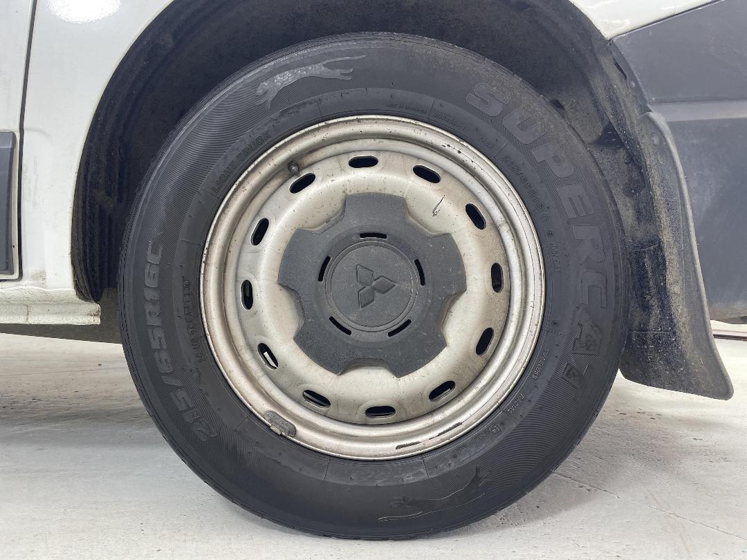 Photo '11' of Mitsubishi Express