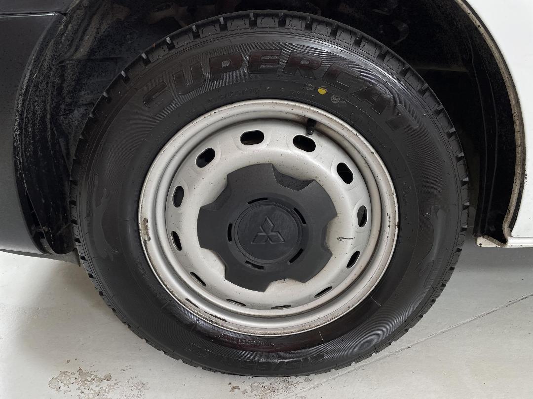 Photo '10' of Mitsubishi Express Photo '10' of Mitsubishi Express