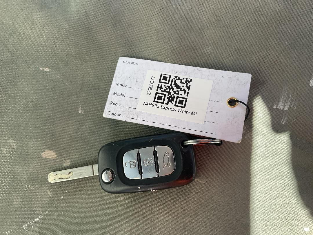 Photo '15' of Mitsubishi Express SWB