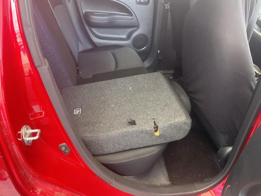 Photo '6' of Mitsubishi Mirage XLS