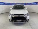 Thumbnail '2' of Mitsubishi Outlander