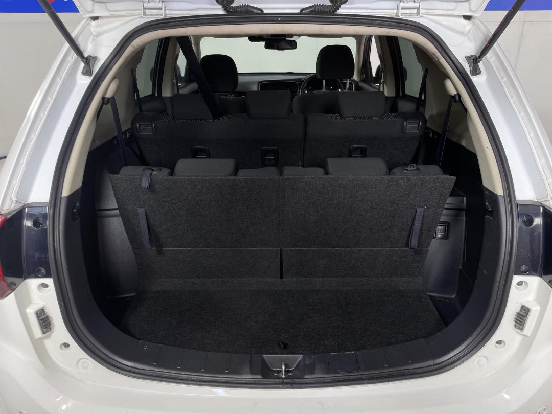 Photo '14' of Mitsubishi Outlander Photo '14' of Mitsubishi Outlander