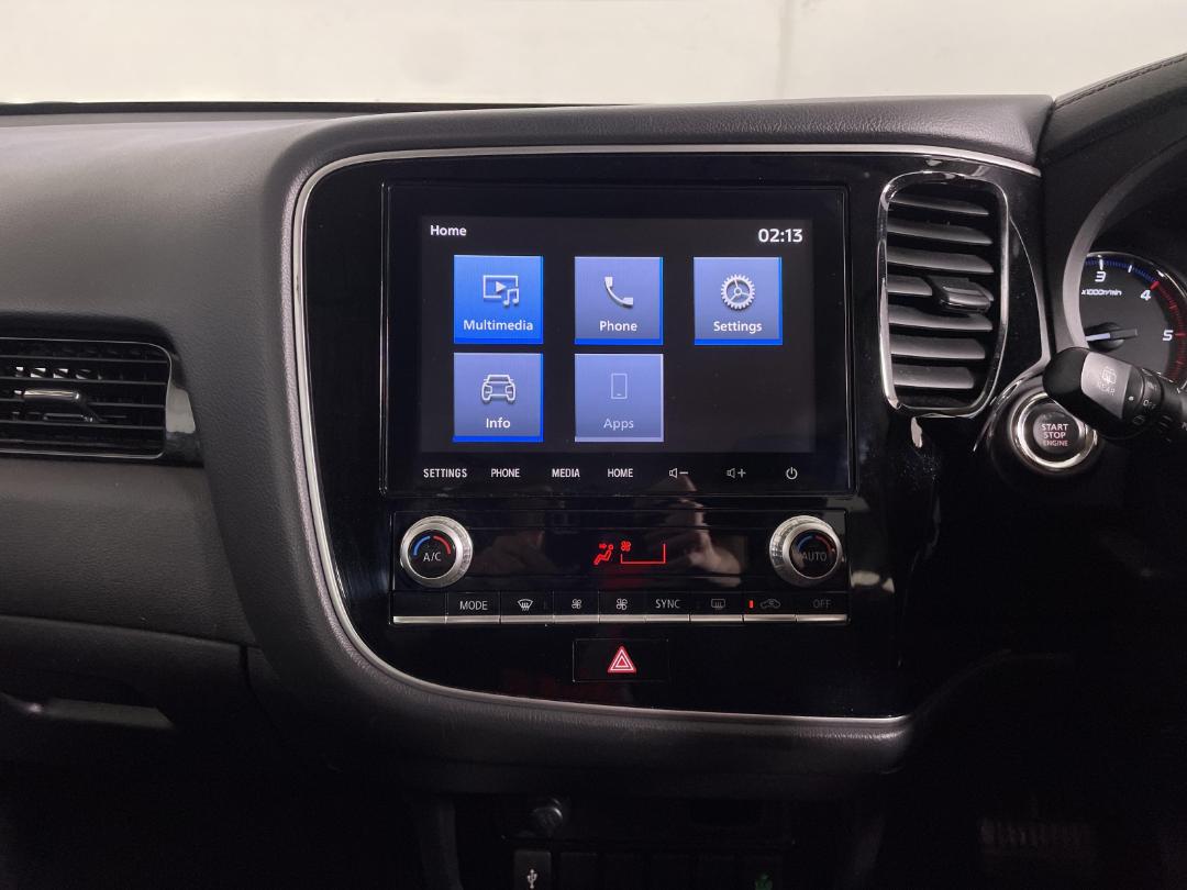 Photo '18' of Mitsubishi Outlander Photo '18' of Mitsubishi Outlander