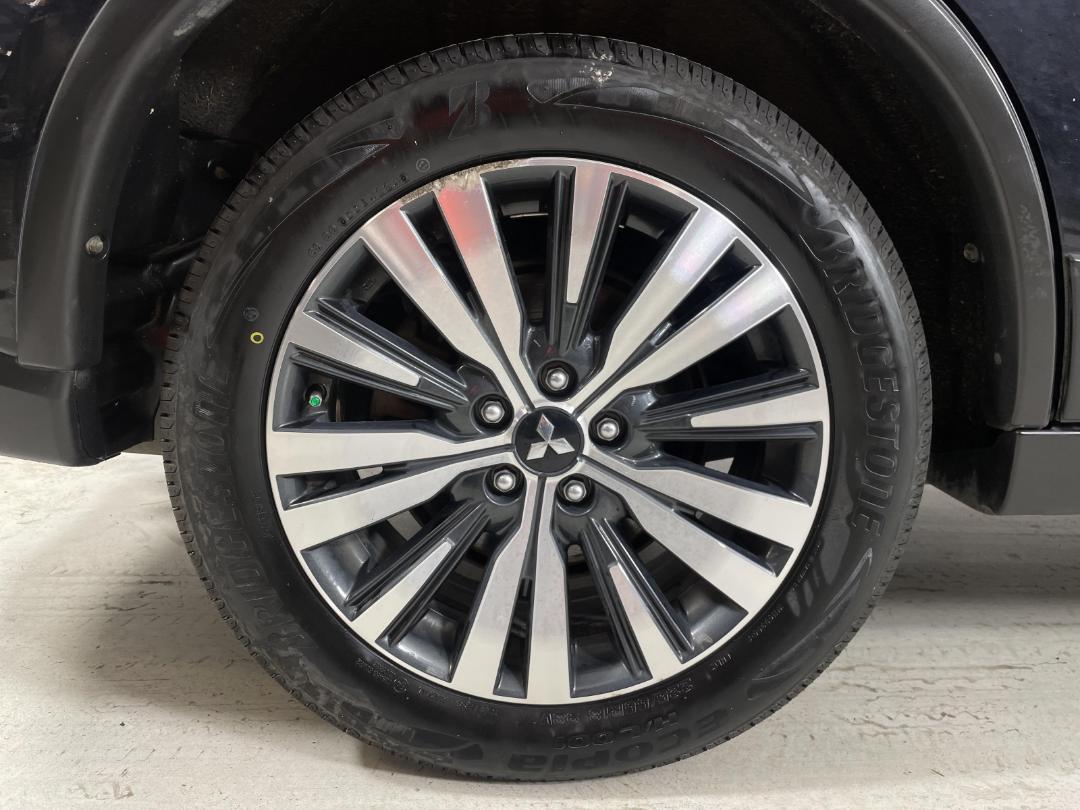 Photo '12' of Mitsubishi Outlander Photo '12' of Mitsubishi Outlander