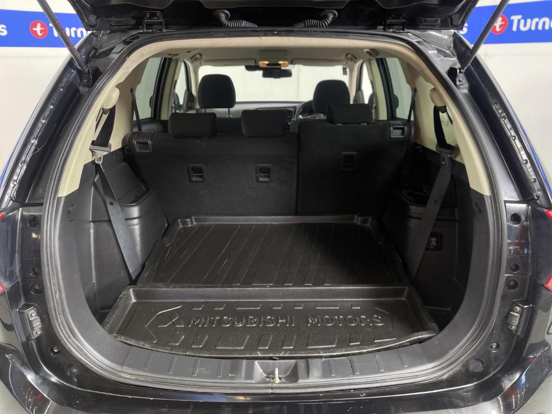 Photo '14' of Mitsubishi Outlander Photo '14' of Mitsubishi Outlander