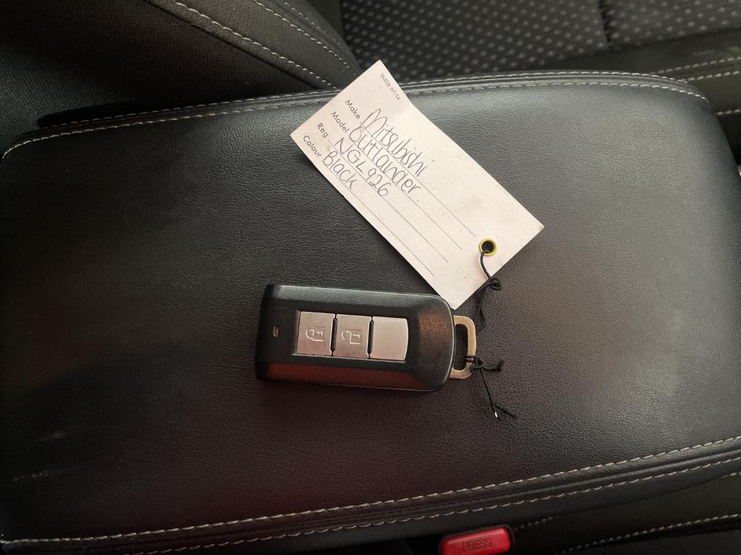 Photo '22' of Mitsubishi Outlander Photo '22' of Mitsubishi Outlander