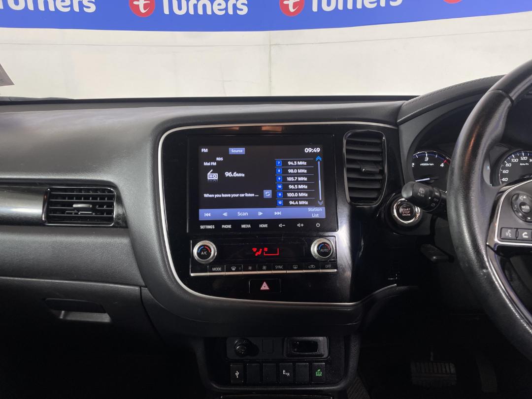 Photo '18' of Mitsubishi Outlander Photo '18' of Mitsubishi Outlander