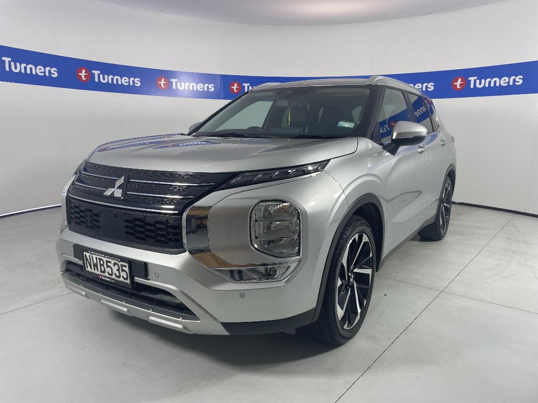 Photo '4' of Mitsubishi Outlander