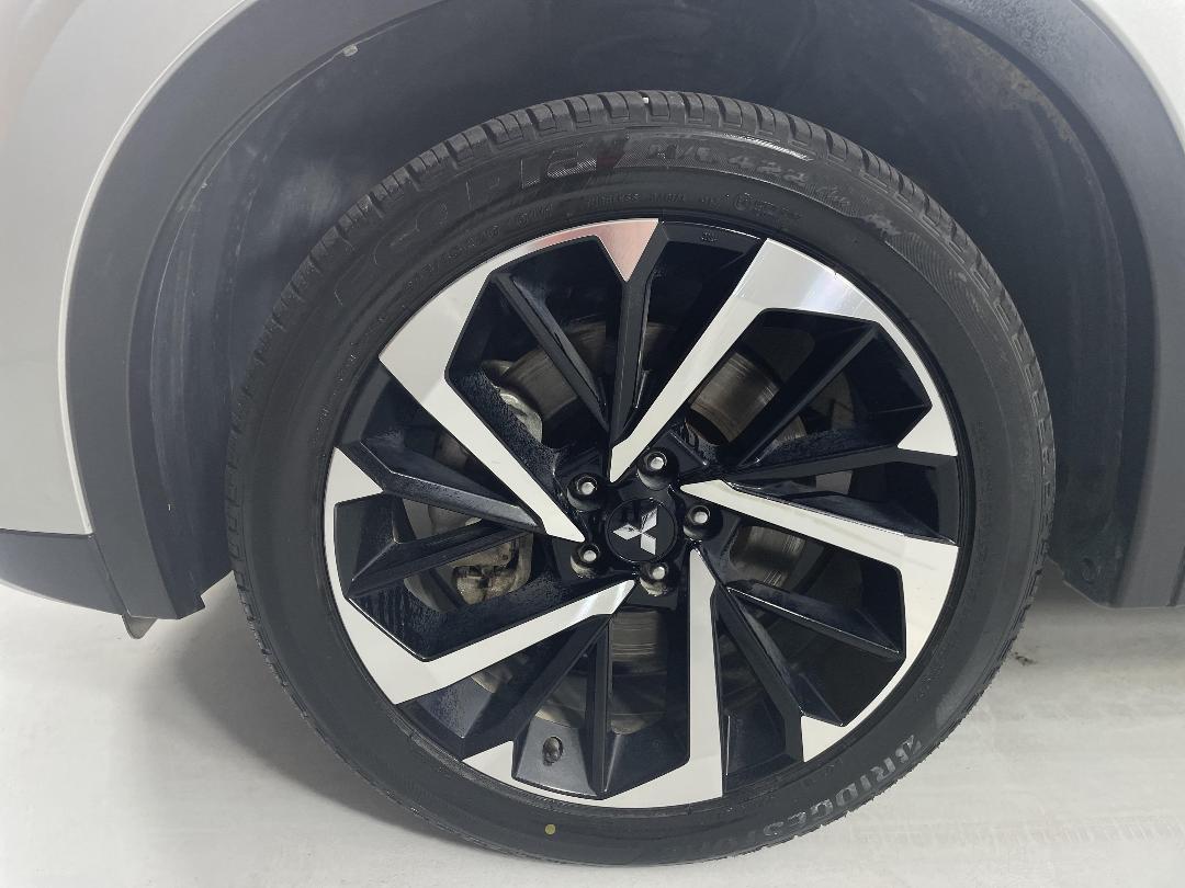 Photo '10' of Mitsubishi Outlander