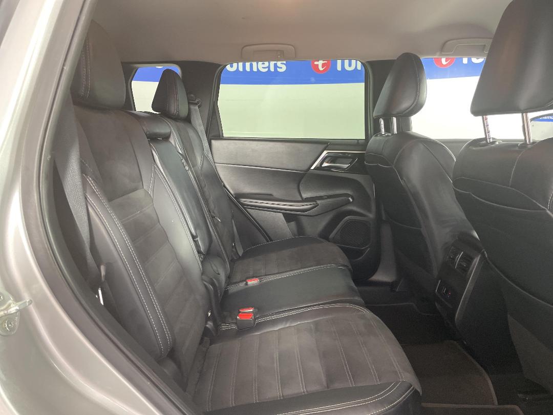 Photo '20' of Mitsubishi Outlander