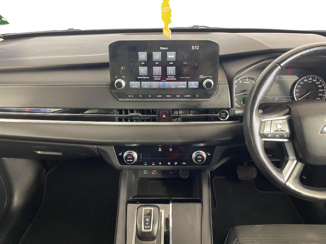 Photo '18' of Mitsubishi Outlander