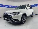 Thumbnail '4' of Mitsubishi Outlander