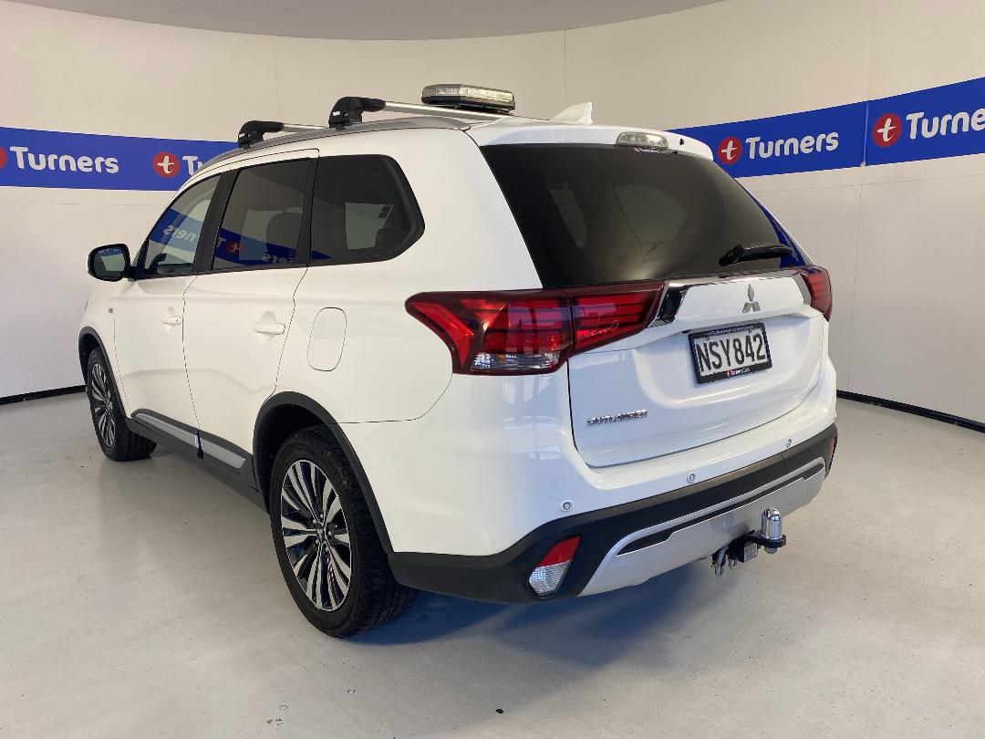 Photo '5' of Mitsubishi Outlander