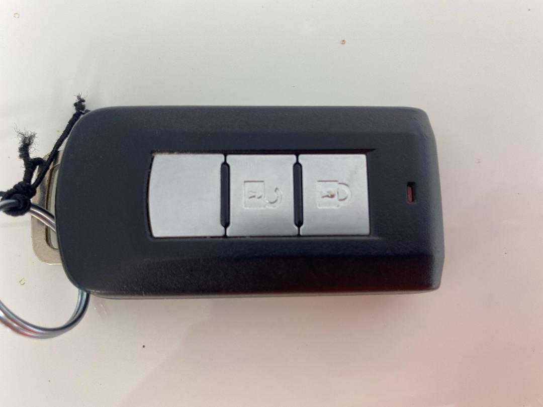 Photo '22' of Mitsubishi Outlander