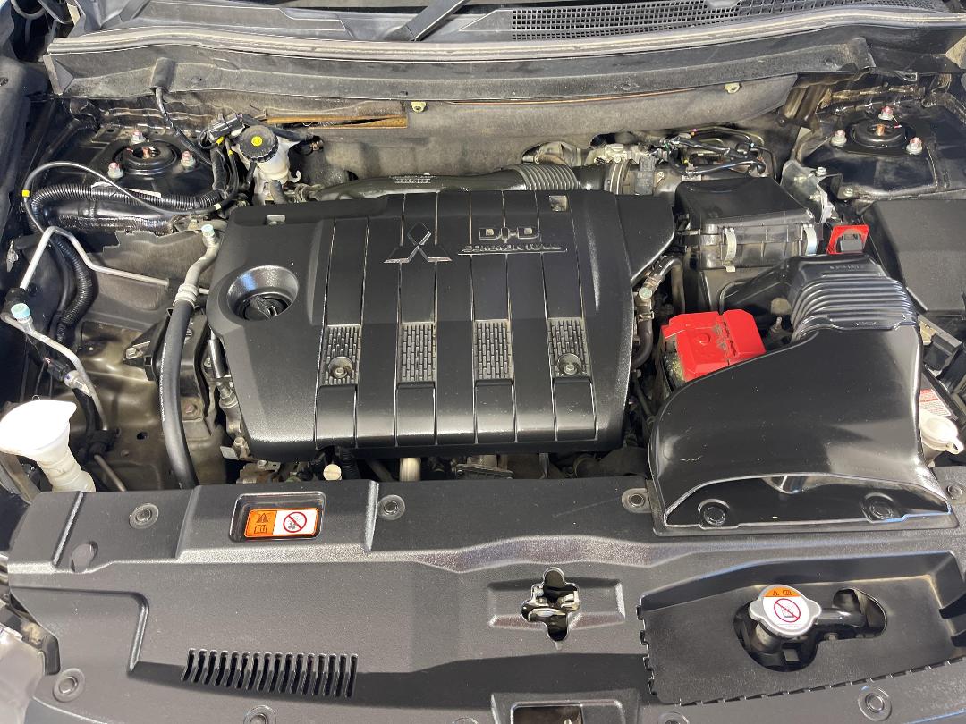 Photo '13' of Mitsubishi Outlander Photo '13' of Mitsubishi Outlander