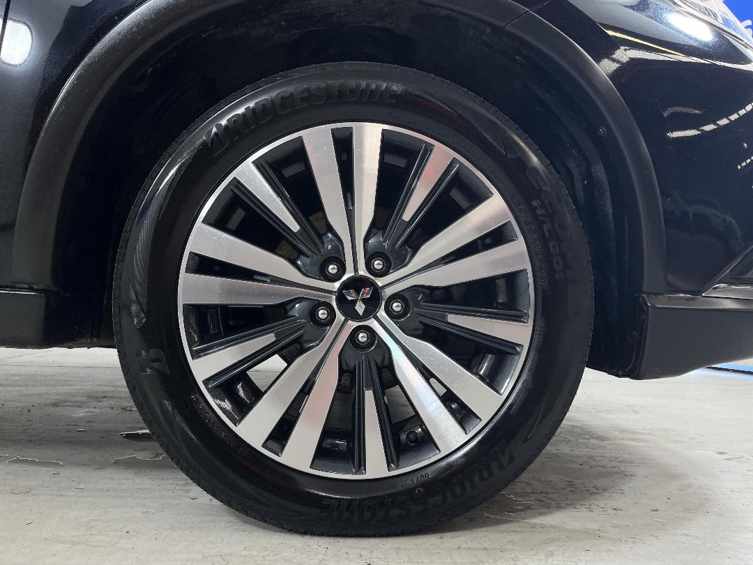 Photo '9' of Mitsubishi Outlander Photo '9' of Mitsubishi Outlander