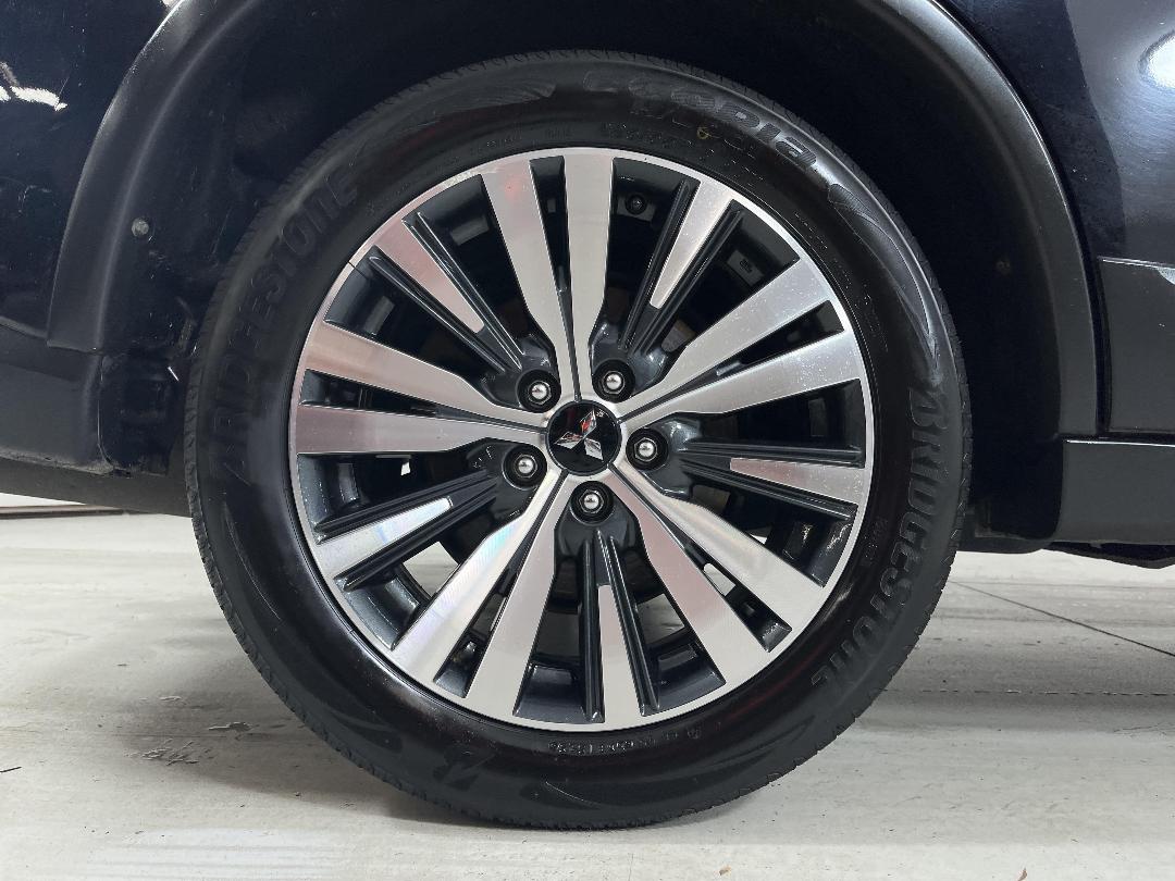 Photo '12' of Mitsubishi Outlander Photo '12' of Mitsubishi Outlander